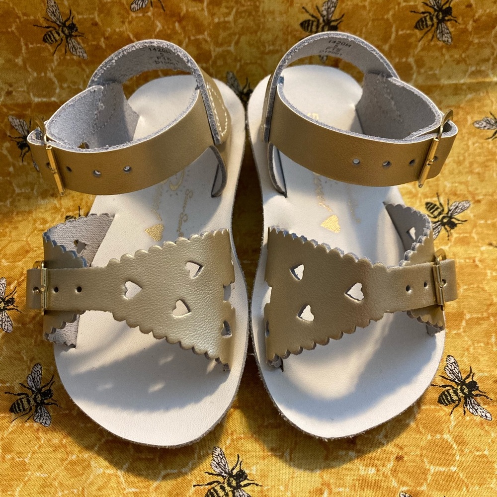 San Sun Gold Heart Toddler Sandals Size 5 Perfect